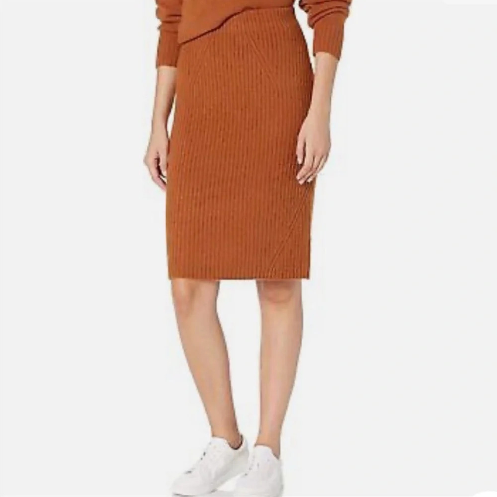 Daily Ritual Women's Cozy Boucle Cropped Crewneck Sweater & Pencil Skirt… - Picture 3 of 13